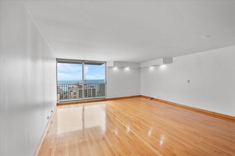 Tiny photo for 6033 N Sheridan Road #34M, Chicago, IL 60660 (MLS # 12577809)