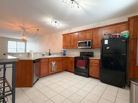 Tiny photo for 115 Hillwood Place #115, Aurora, IL 60506 (MLS # 12457494)