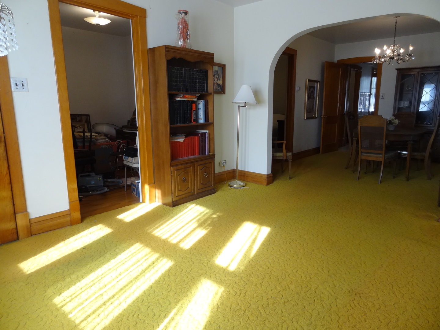 6934 W Oakdale Avenue