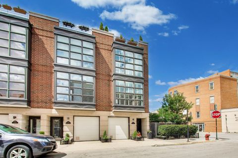 Tiny photo for 2868 N Orchard Street, Chicago, IL 60657 (MLS # 12681446)