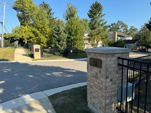 Tiny photo for 5701 Foxgate Lane, Hinsdale, IL 60521 (MLS # 12479441)