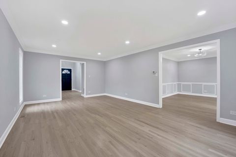 Tiny photo for 5701 Foxgate Lane, Hinsdale, IL 60521 (MLS # 12479441)