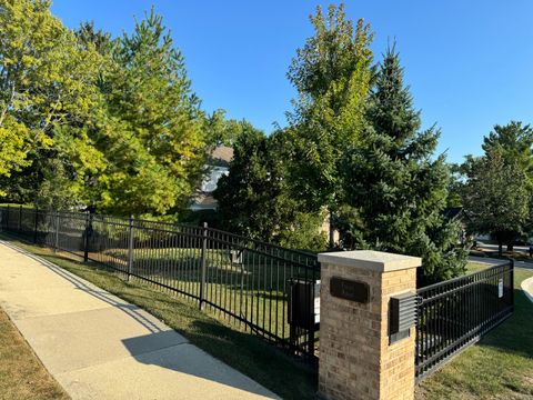 Tiny photo for 5701 Foxgate Lane, Hinsdale, IL 60521 (MLS # 12479441)