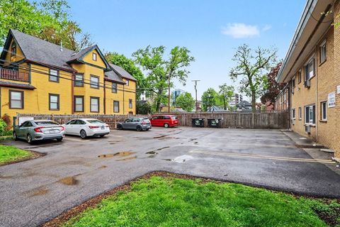 Tiny photo for 135 S Kenilworth Avenue #6, Oak Park, IL 60302 (MLS # 12629019)