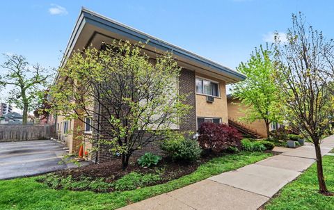 Photo of 135 S Kenilworth Avenue #6, Oak Park, IL 60302 (MLS # 12629019)