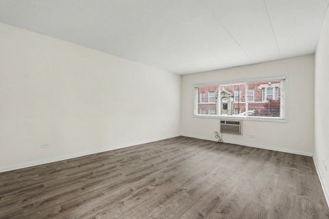Tiny photo for 135 S Kenilworth Avenue #6, Oak Park, IL 60302 (MLS # 12629019)