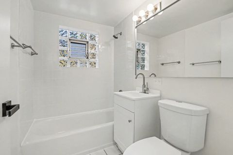 Tiny photo for 135 S Kenilworth Avenue #6, Oak Park, IL 60302 (MLS # 12629019)