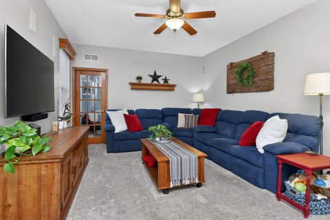 Tiny photo for 2721 Lansdale Avenue, Aurora, IL 60503 (MLS # 12580277)