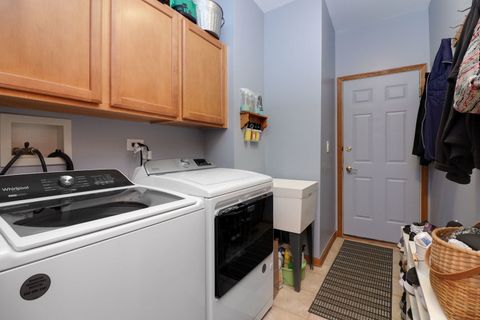 Tiny photo for 2721 Lansdale Avenue, Aurora, IL 60503 (MLS # 12580277)