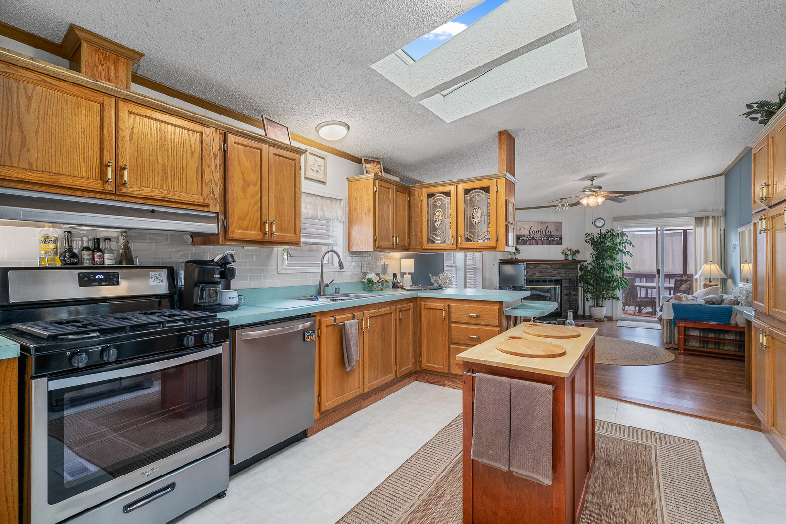 22710 S Ravisloe Lane