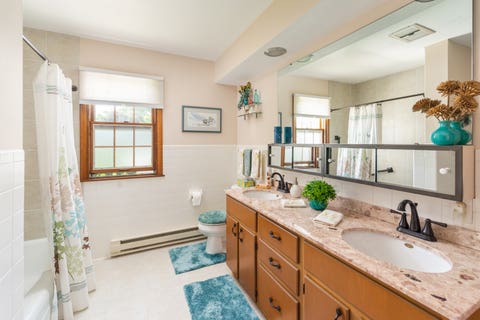 Tiny photo for 1505 Lakewood Drive, Mendota, IL 61342 (MLS # 12651078)