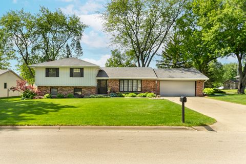 Photo of 1505 Lakewood Drive, Mendota, IL 61342 (MLS # 12651078)
