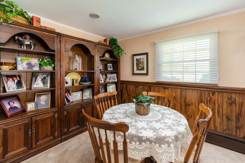 Tiny photo for 1505 Lakewood Drive, Mendota, IL 61342 (MLS # 12651078)