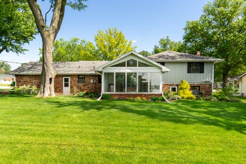 Tiny photo for 1505 Lakewood Drive, Mendota, IL 61342 (MLS # 12651078)