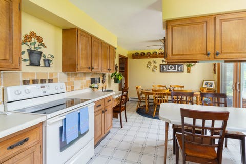 Tiny photo for 1505 Lakewood Drive, Mendota, IL 61342 (MLS # 12651078)