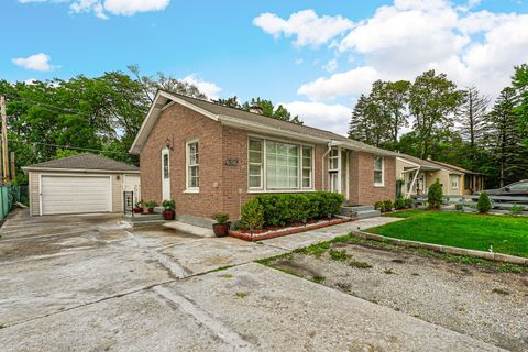 656 E Palatine Road Palatine IL 60074