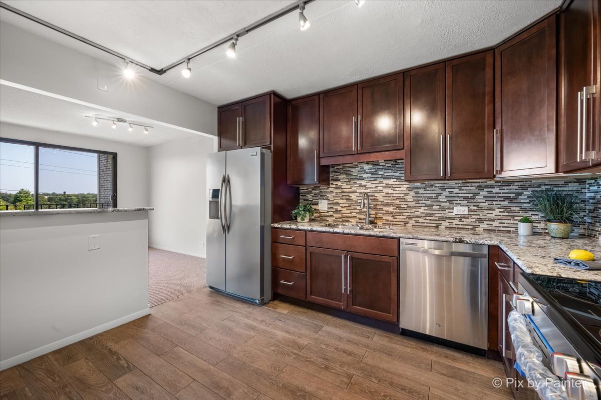 9078 HEATHWOOD Drive 5K