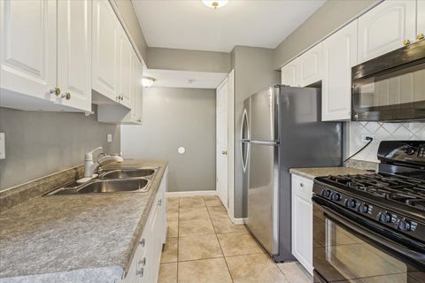 Tiny photo for Streamwood, IL 60107 (MLS # 12295490)