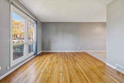 Tiny photo for Streamwood, IL 60107 (MLS # 12295490)