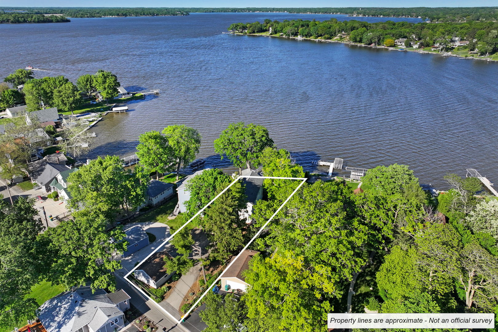 9 Lakeside Lane