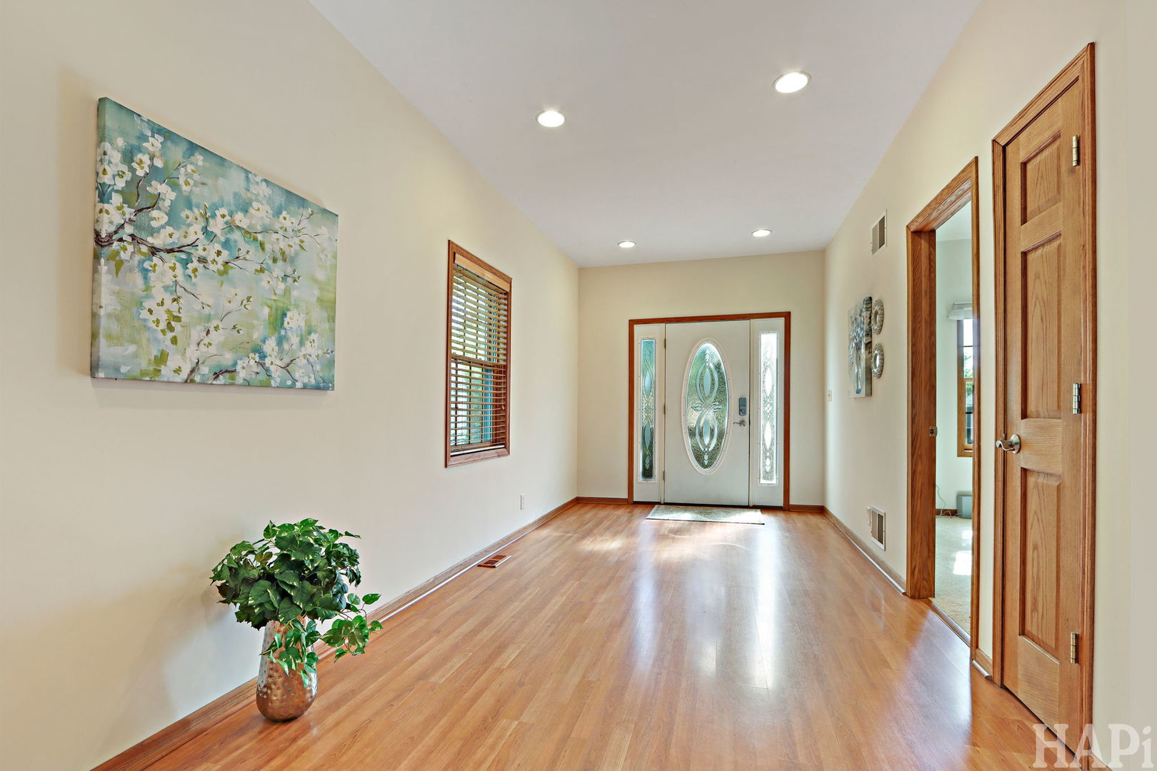 9 Lakeside Lane