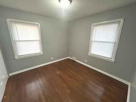 Tiny photo for 656 E 159th Place, South Holland, IL 60473 (MLS # 12562642)