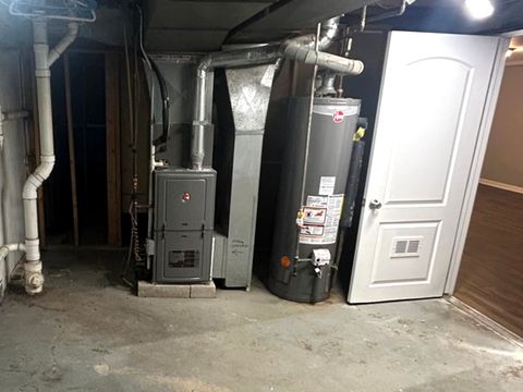 Tiny photo for 656 E 159th Place, South Holland, IL 60473 (MLS # 12562642)