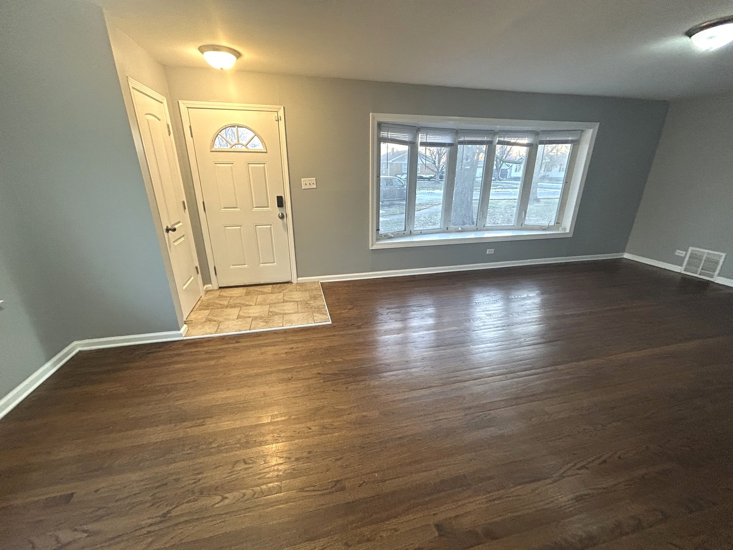 656 E 159th Place