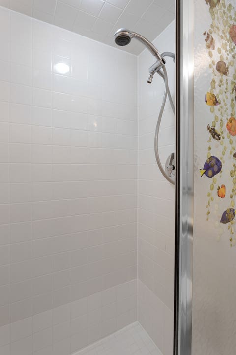 Tiny photo for 5901 N Sheridan Road #2J, Chicago, IL 60660 (MLS # 12716669)