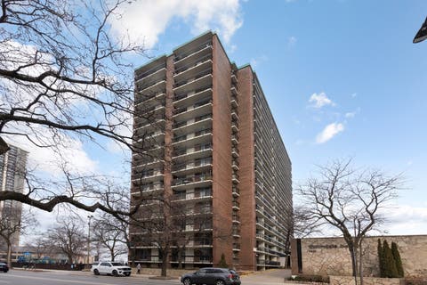 Tiny photo for 5901 N Sheridan Road #2J, Chicago, IL 60660 (MLS # 12716669)