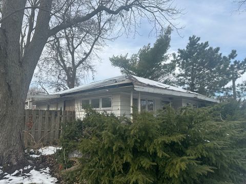 Tiny photo for 515 S Market Street, Hoopeston, IL 60942 (MLS # 12627074)