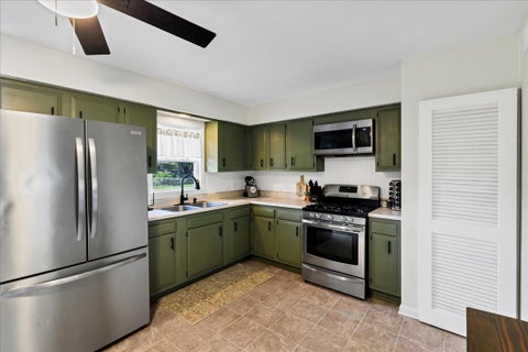 Tiny photo for 103 Liberty Boulevard, Machesney Park, IL 61115 (MLS # 12782448)