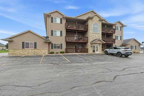 Photo of 3209 S 16th Avenue #101, Eldridge, IA 52748 (MLS # 12710219)