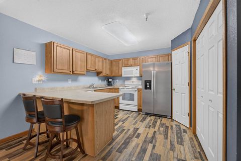 Tiny photo for 3209 S 16th Avenue #101, Eldridge, IA 52748 (MLS # 12710219)
