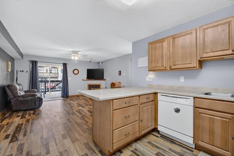 Tiny photo for 3209 S 16th Avenue #101, Eldridge, IA 52748 (MLS # 12710219)