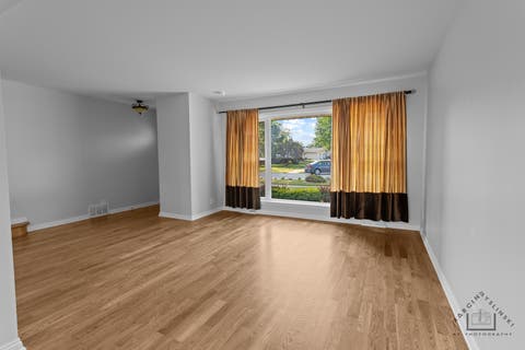 Tiny photo for 500 Florian Drive, Des Plaines, IL 60016 (MLS # 12714973)