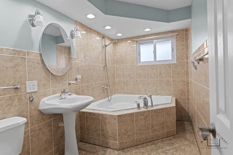 Tiny photo for 500 Florian Drive, Des Plaines, IL 60016 (MLS # 12714973)