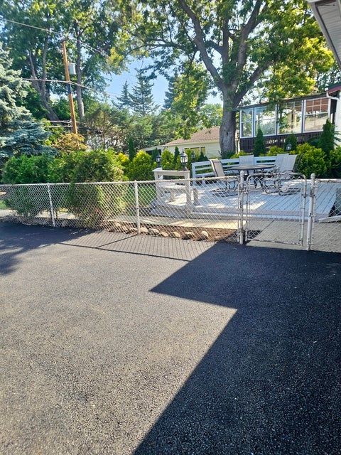 Tiny photo for 500 Florian Drive, Des Plaines, IL 60016 (MLS # 12714973)