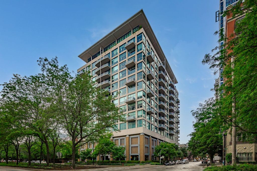 Photo for 125 E 13th Street #808, Chicago, IL 60605 (MLS # 12497769)