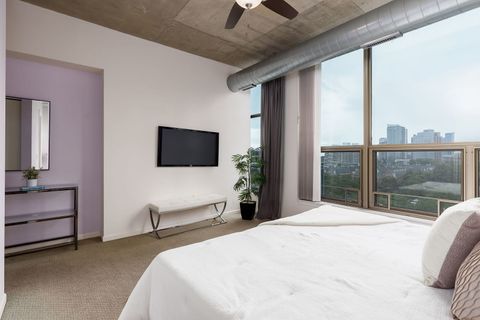 Tiny photo for 125 E 13th Street #808, Chicago, IL 60605 (MLS # 12497769)