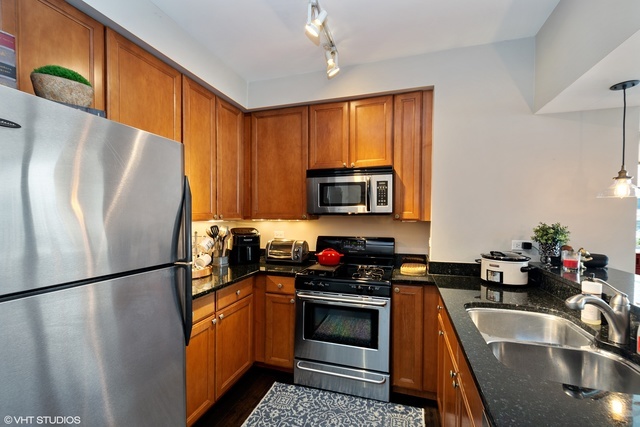 200 N Jefferson Street 1509