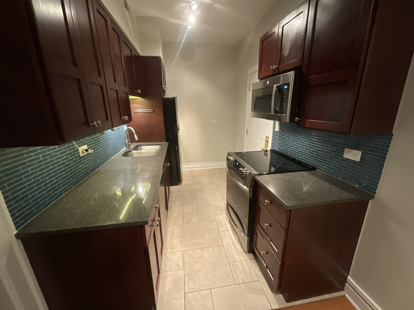 6257 N Sheridan Road 39