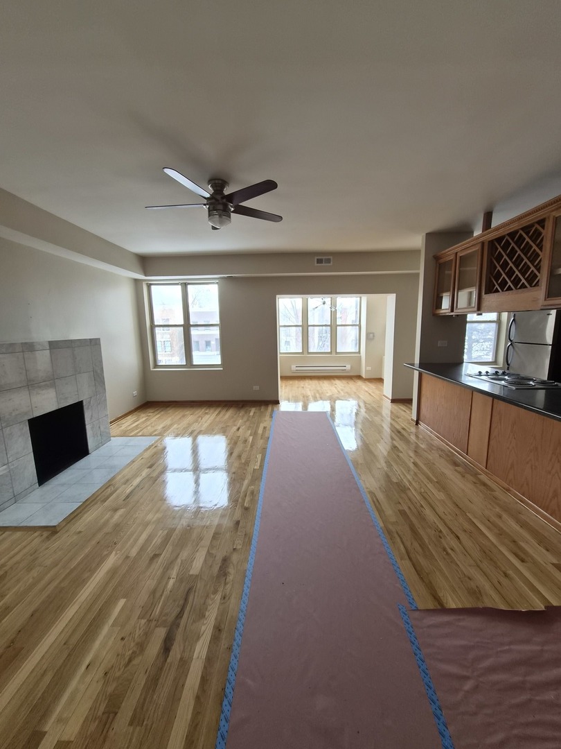 4828 S Indiana Avenue 201