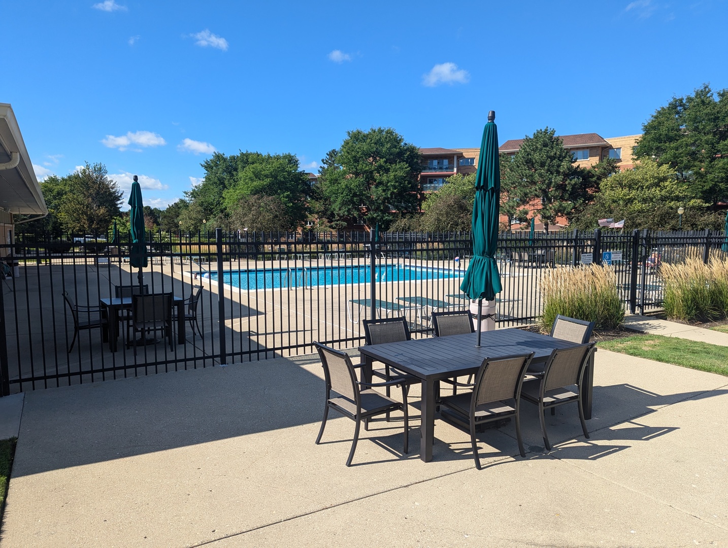 720 Creekside Drive 305