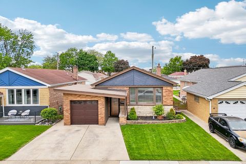 5742 S Rutherford Avenue Chicago IL 60638