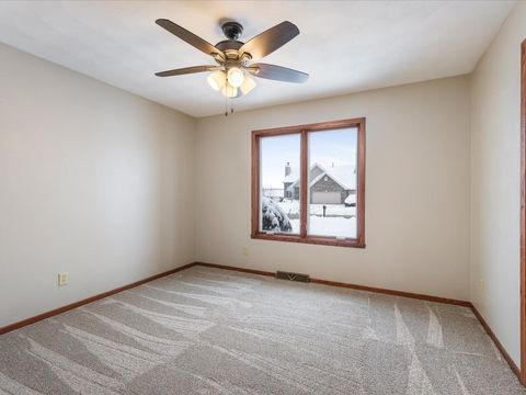 Tiny photo for 9108 Kipling Way, Machesney Park, IL 61115 (MLS # 12530201)