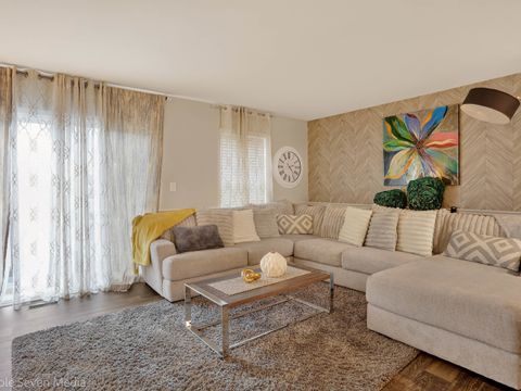 Tiny photo for 2346 Upland Road #2274, Pingree Grove, IL 60140 (MLS # 12609178)