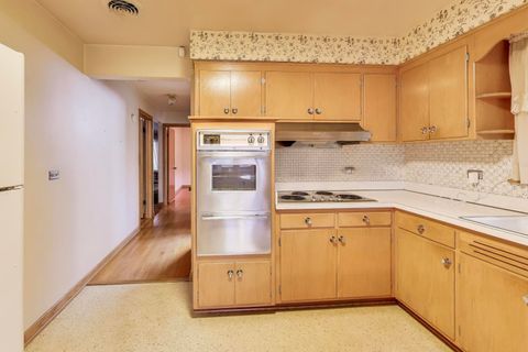 Tiny photo for 4900 N Ridgewood Avenue, Norridge, IL 60706 (MLS # 12494952)