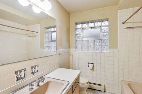 Tiny photo for 4900 N Ridgewood Avenue, Norridge, IL 60706 (MLS # 12494952)