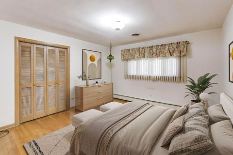 Tiny photo for 4900 N Ridgewood Avenue, Norridge, IL 60706 (MLS # 12494952)